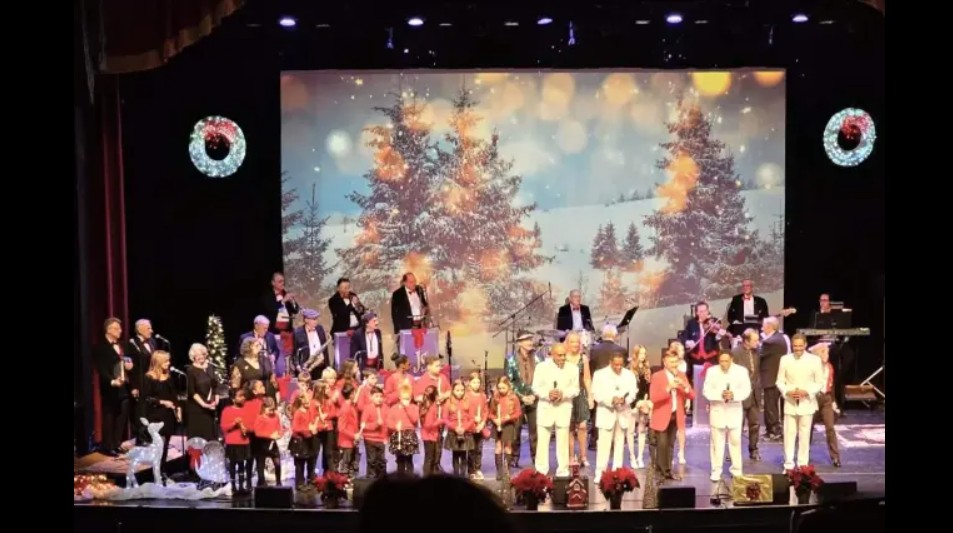 Jimmy Sturr and elementary Schoolchildren